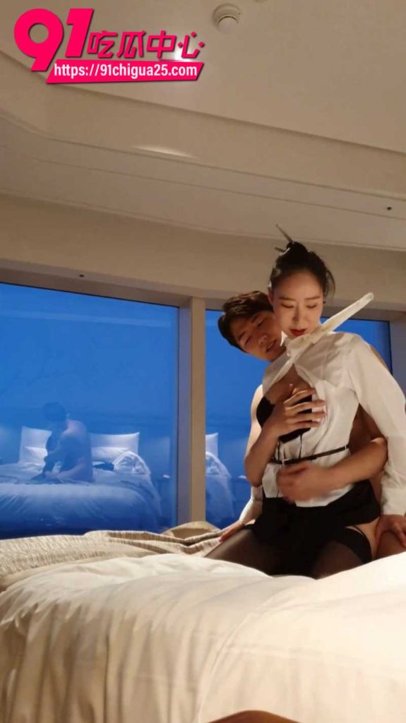 顶级反差婊空姐金昭熙姐弟恋酒店偷情6